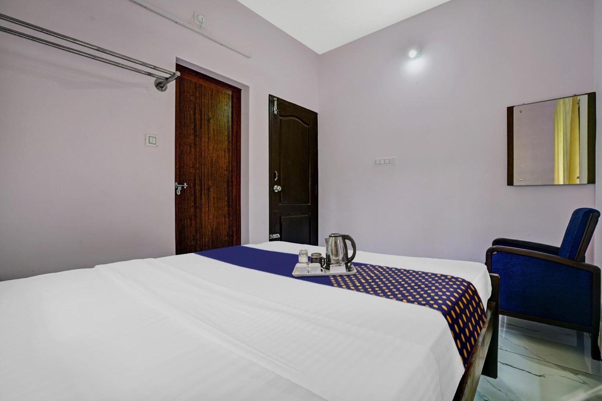 Spot On Shalom Palace Residency Neriyamangalam Luaran gambar