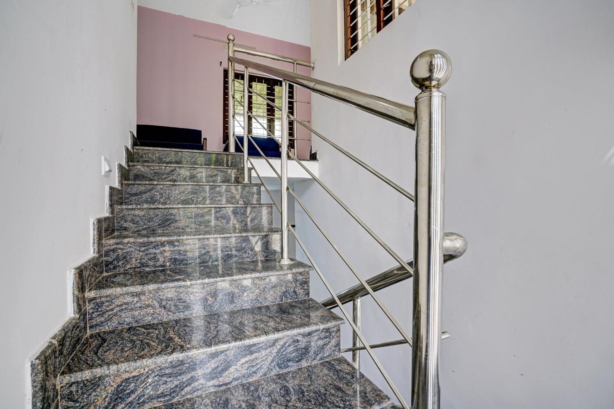 Spot On Shalom Palace Residency Neriyamangalam Luaran gambar